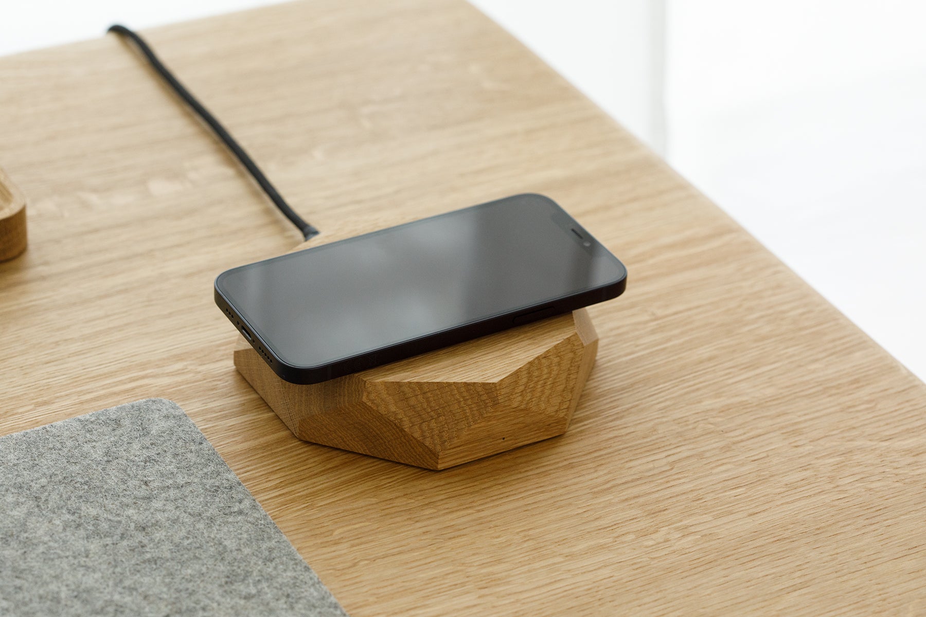 oak Geometric Charging Pad | oak,