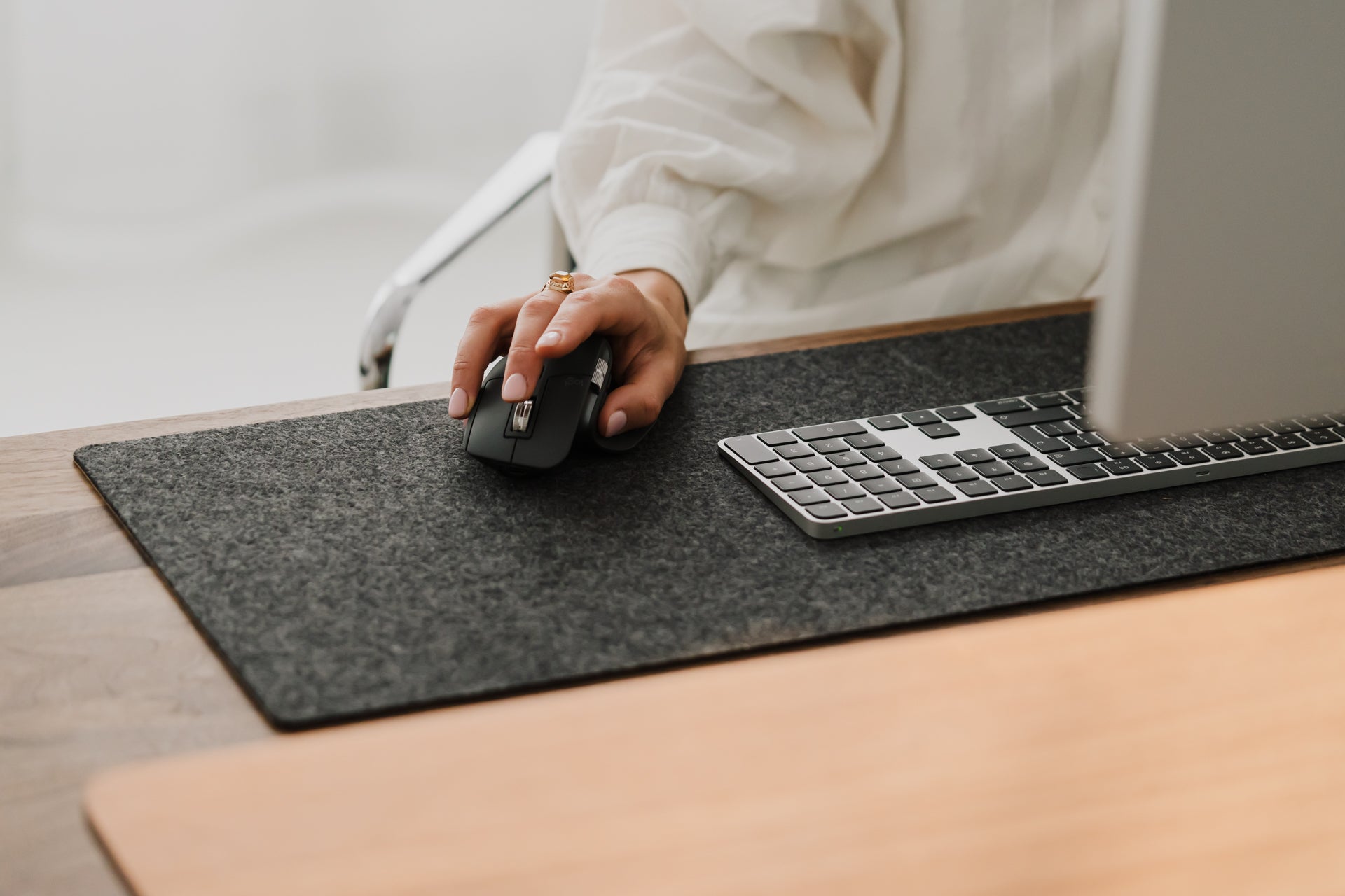 Felt desk mat for logitech mouse Oakywood desk mat | anthracite,