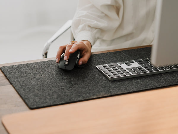 Felt desk mat for logitech mouse Oakywood desk mat | anthracite,